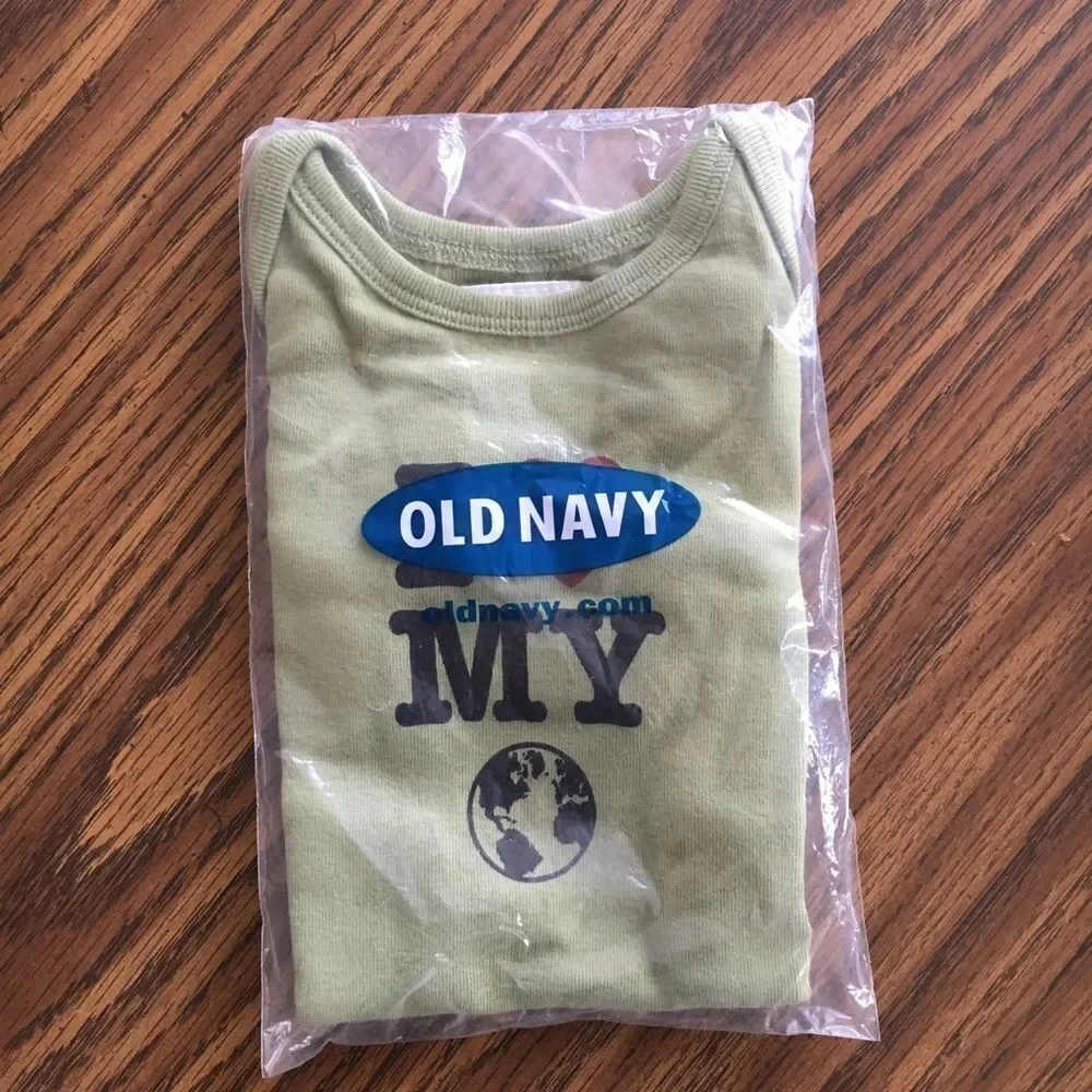 Old Navy Long Sleeve Onsie NWT